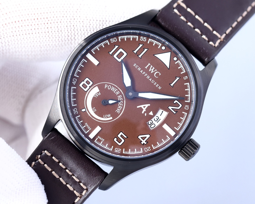 IWC- The line staff series lW5127537 movement automatic mechanical Swiss machine 2824 316 stainless steel