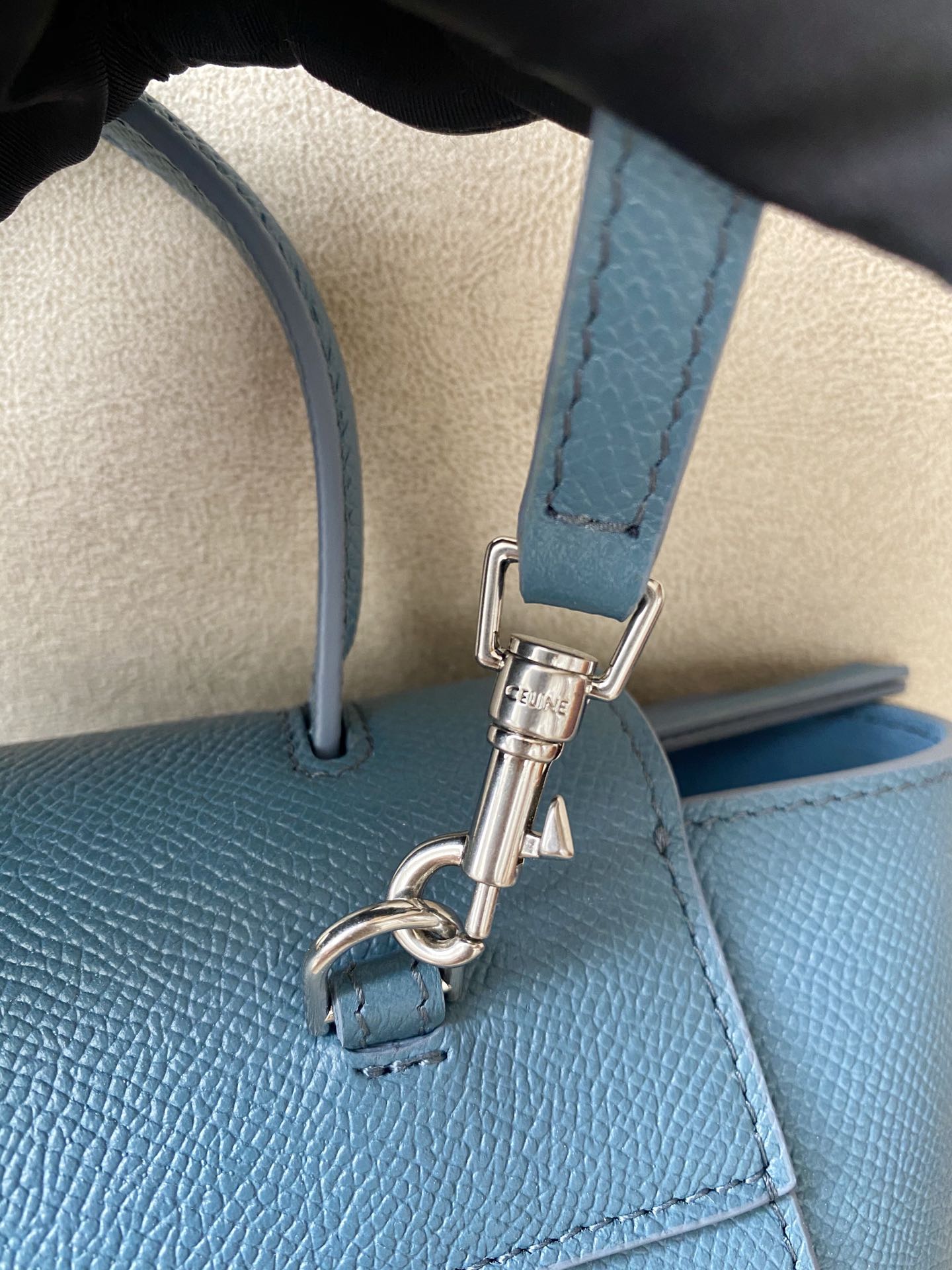 𝐂𝐞𝐥𝐢𝐧𝐞 Belt Bag Catfish Bag Small Grained Calfskin