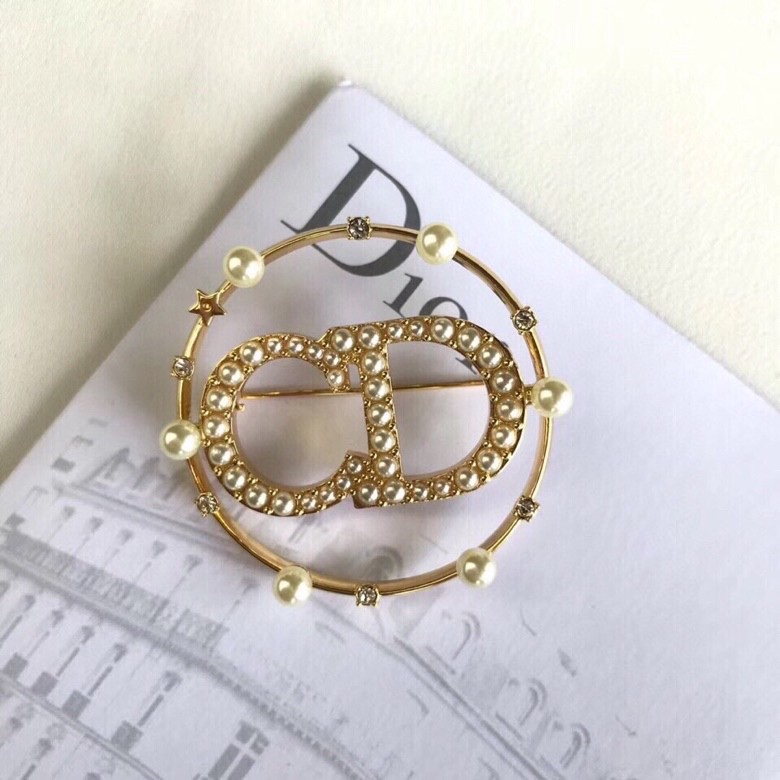Dior CD brooch