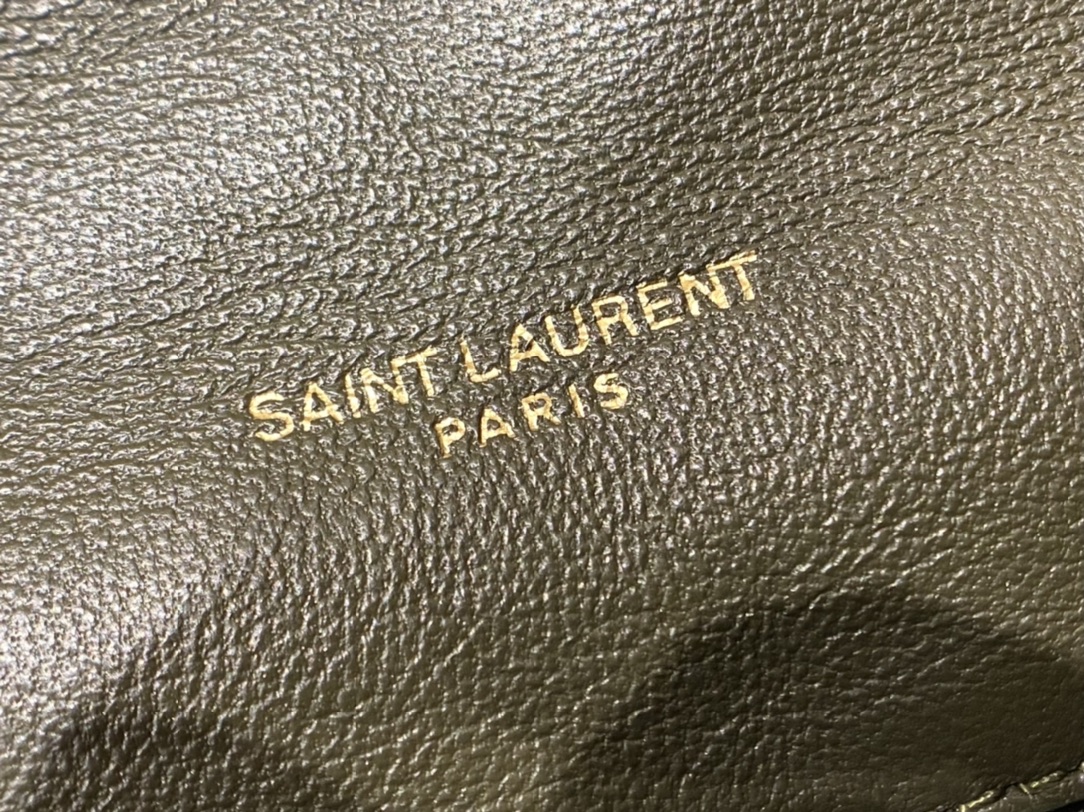 SAINT LAURENT #𝙇𝙤𝙪𝙇𝙤𝙪 𝙥𝙪𝙛𝙛𝙚𝙧#57747(large gold buckle)
