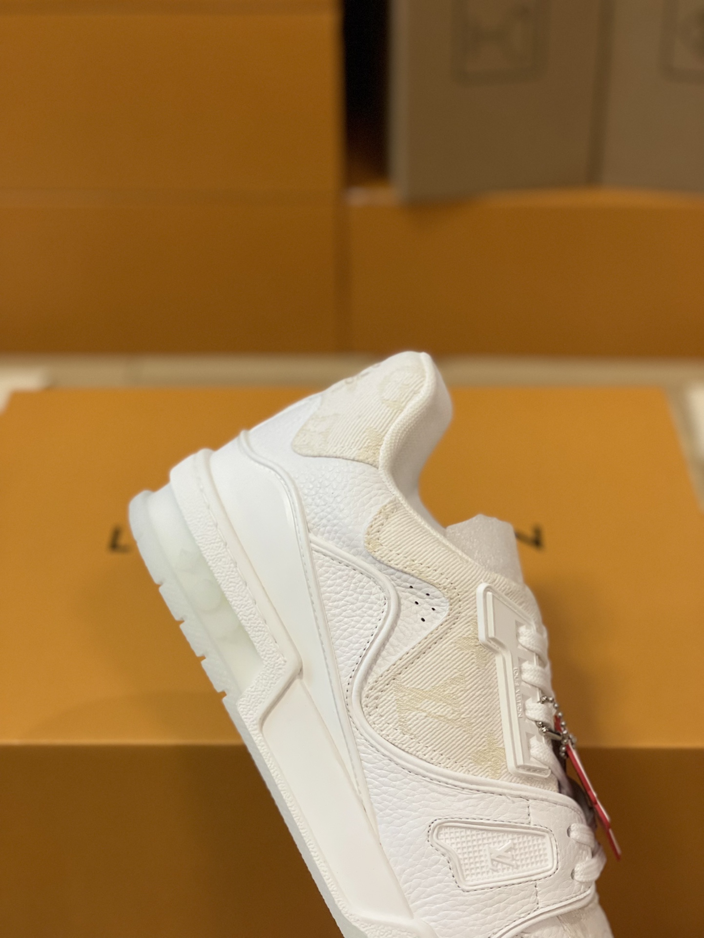 Louis Vuitton Trainer sneakers couple style 1A9IF5