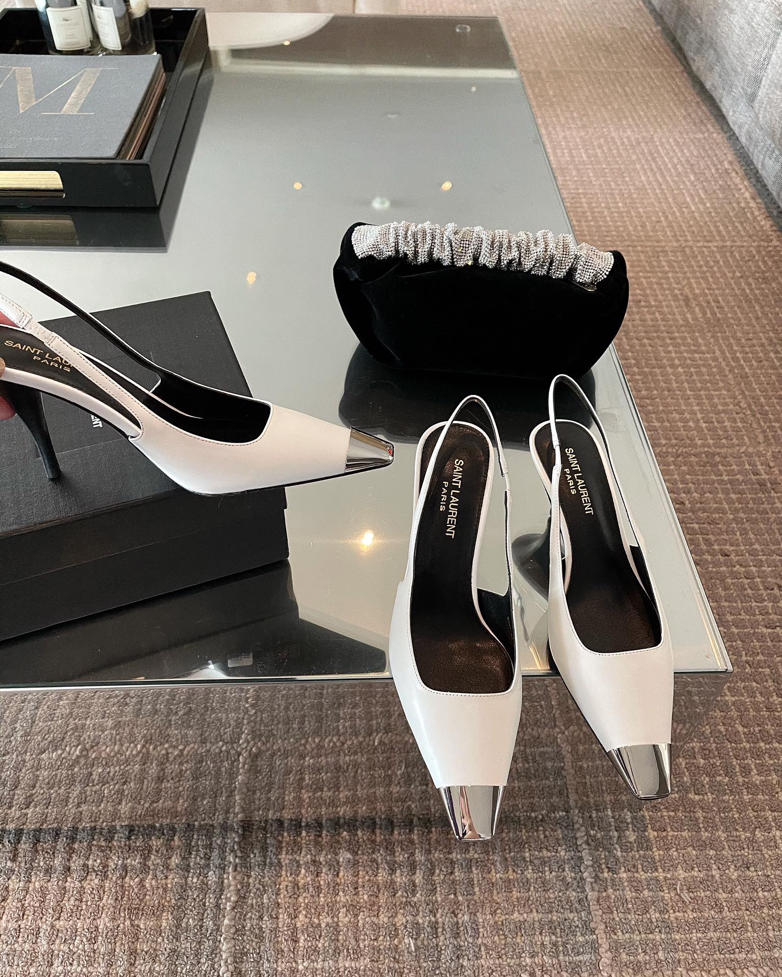 𝙎𝙖𝙞𝙣𝙩 𝙇𝙖𝙪𝙧𝙚𝙣𝙩 | 𝟐𝟎𝟐𝟏/𝐒𝐒 𝐧𝐞𝐰 YSL｜Saint Laurent𝟐𝟎𝟐𝟏 Annual best-selling model Saint Laurent early spring new metal iron head