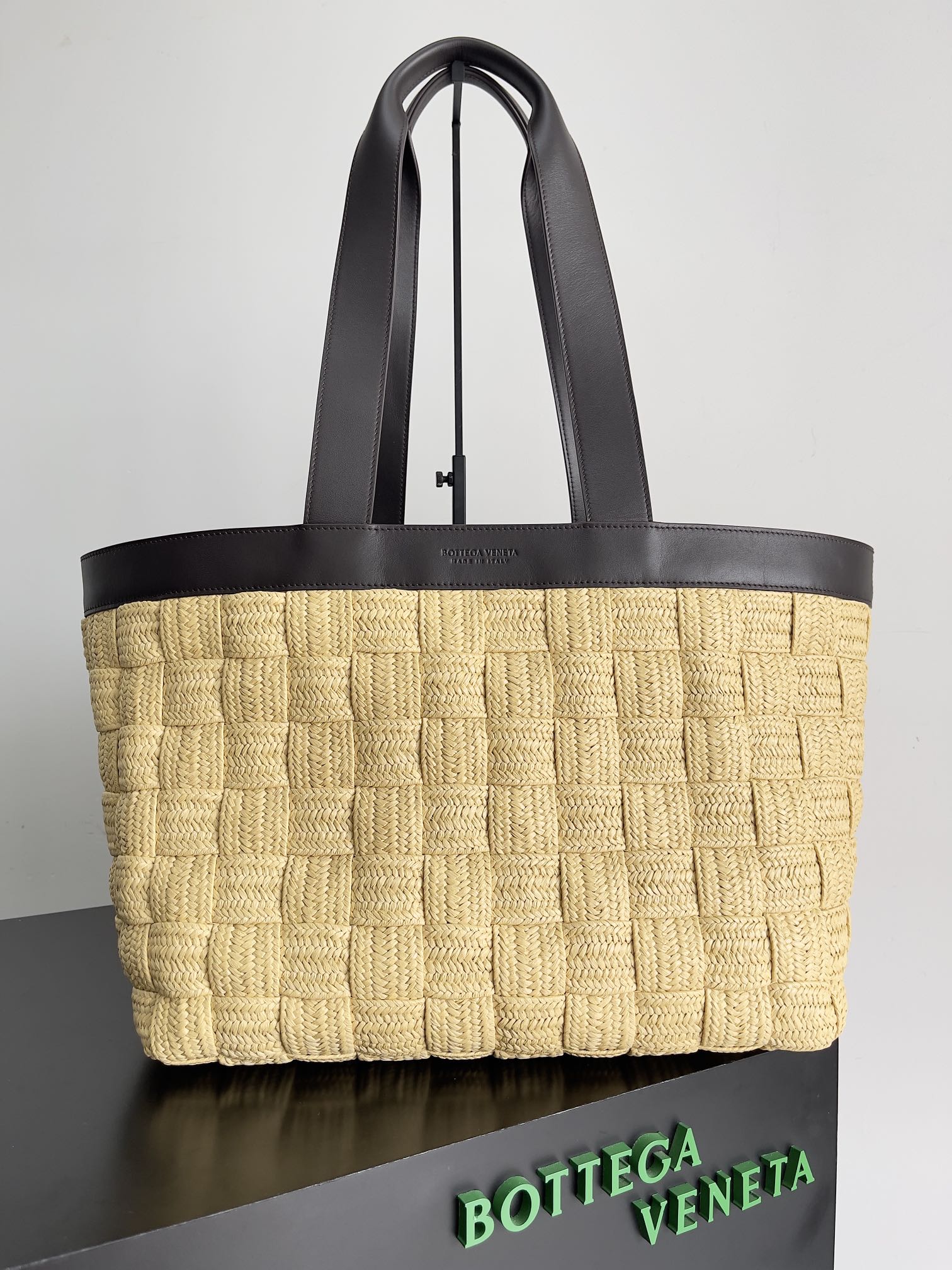 Bottega Veneta Straw Torte #730874