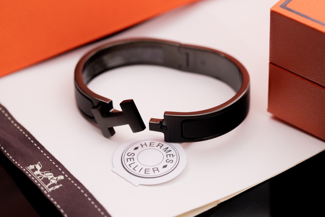 Hermes bracelet