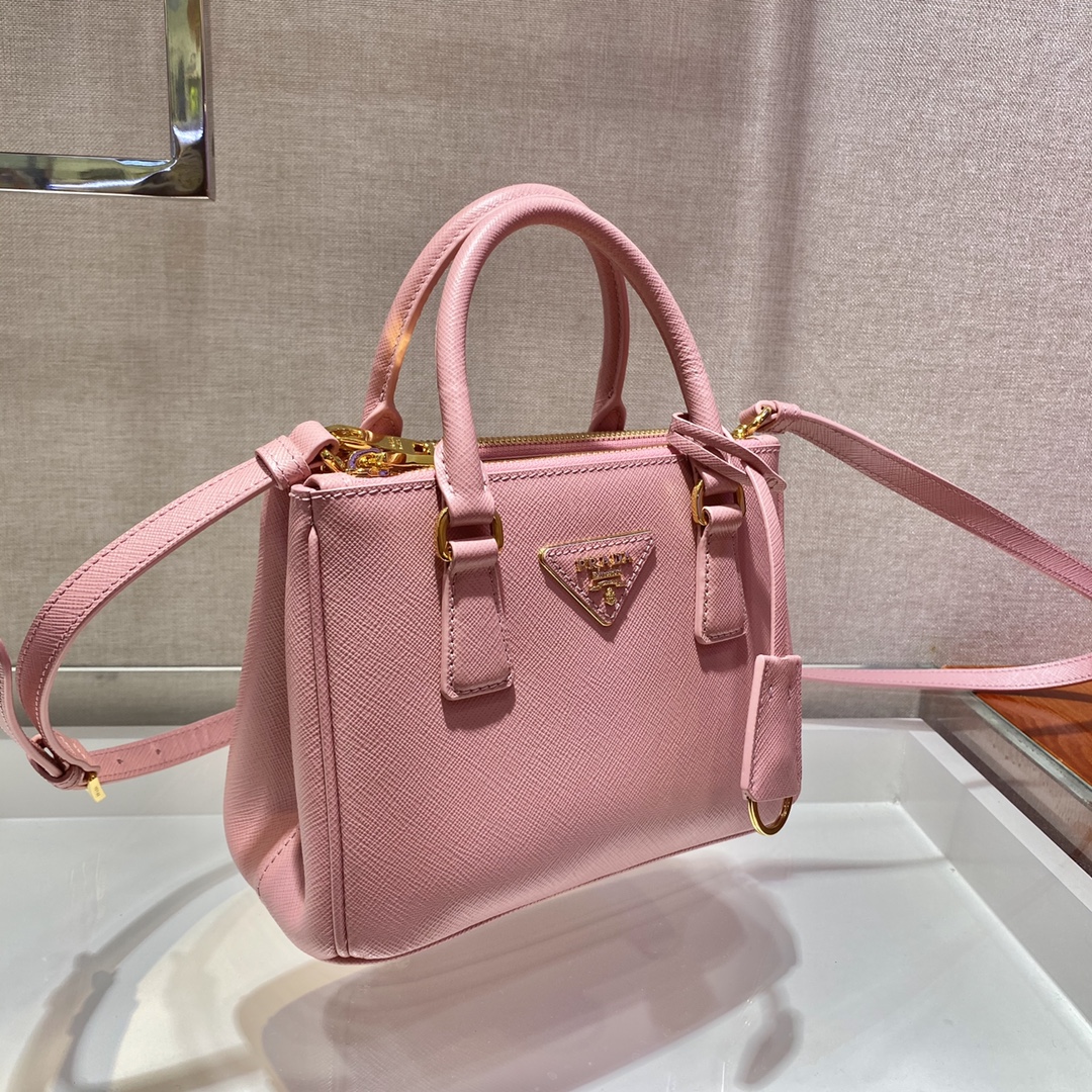 𝐏𝐑𝐀𝐃𝐀 Galleria Handbags 1BA906