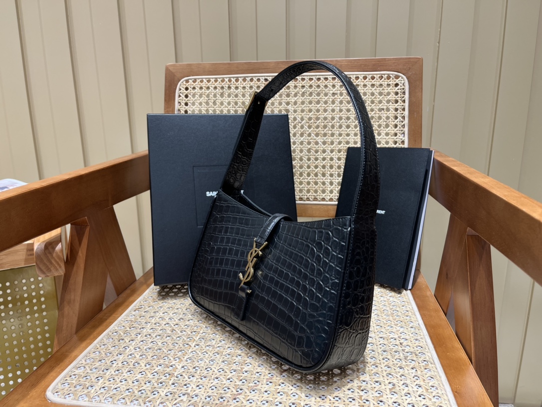 SAINT LAURENT Model: 657228 crocodile pattern original leather.JD