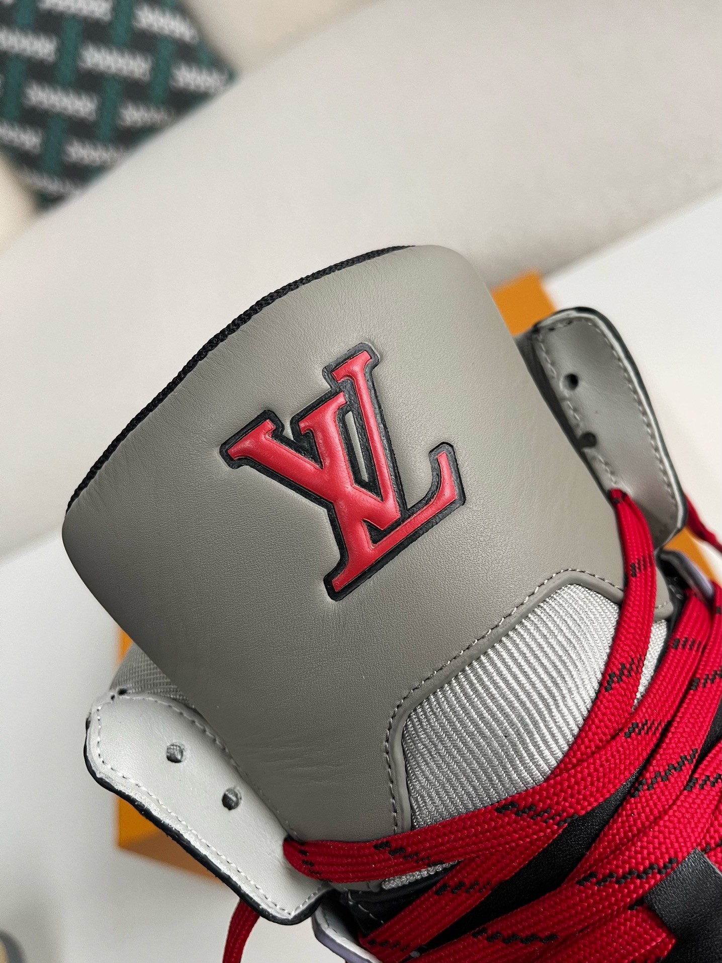 LOUIS VUITTON TRAINER SNEAKERS