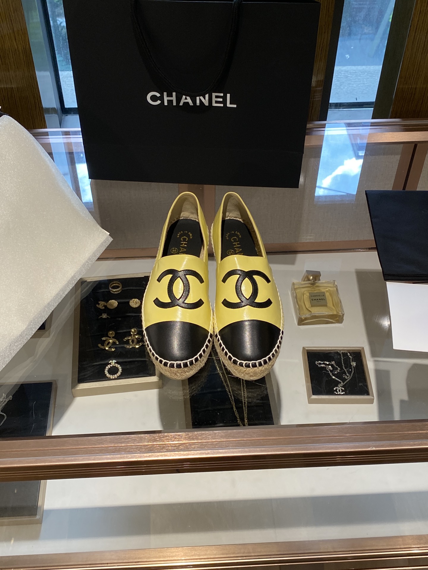 CHANEL fisherman shoes Chanel classic version of the original injection of rubber translucent rubber original color hemp sole