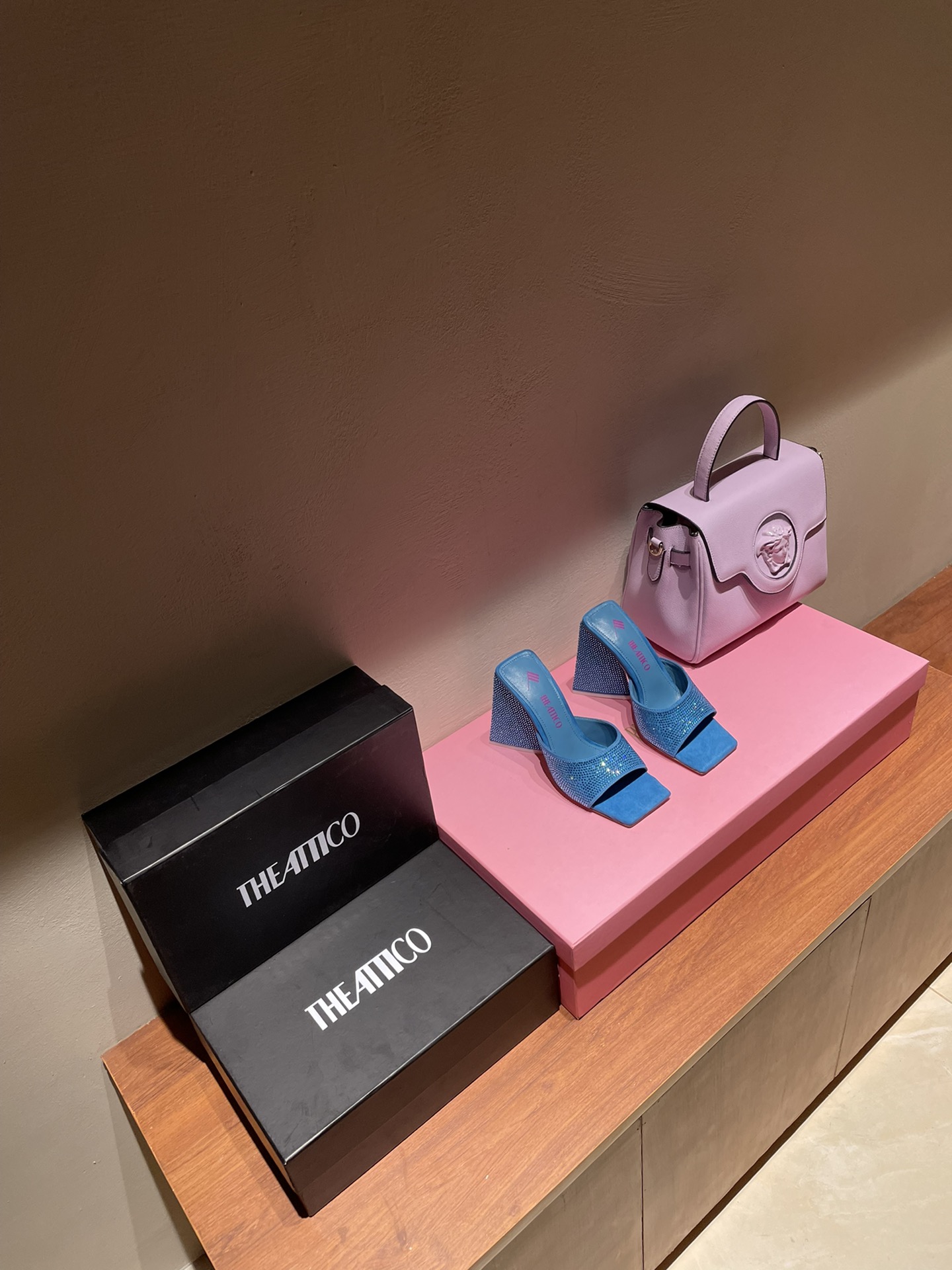 TheAttico | 𝟐𝟎𝟐𝟐𝟐/𝐒𝐒 𝐧𝐞𝐰 Spring/Summer 2021 collection The Attico personality triangle heel high heel sandals