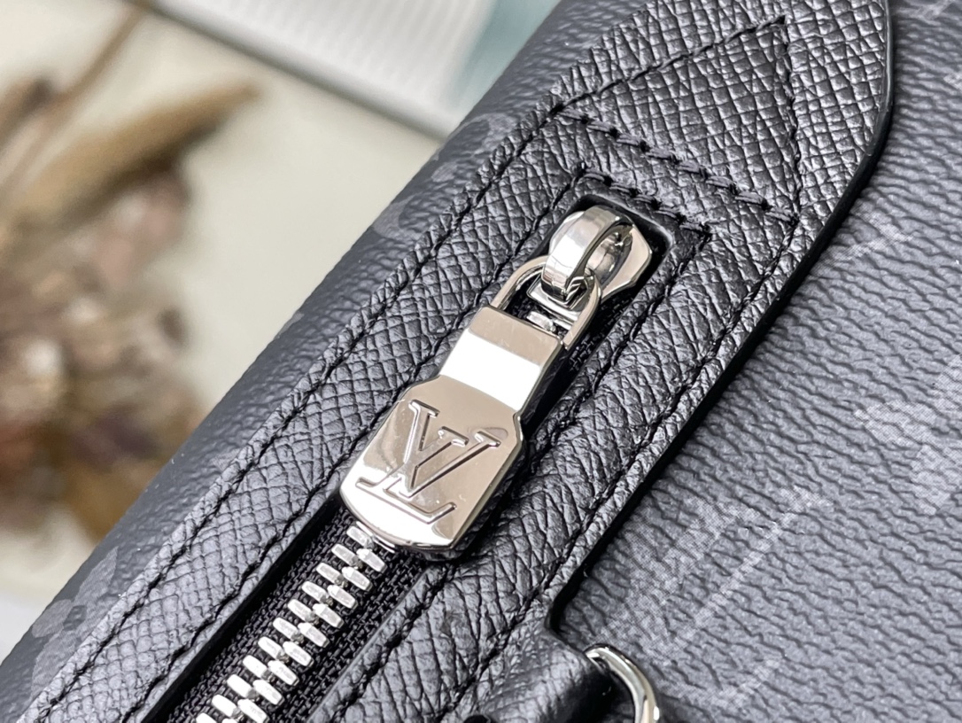 𝐋𝐎𝐔𝐈𝐒 𝐕𝐔𝐈𝐓𝐓𝐎𝐍 M30936 Black Flower Duo Shoulder Bag Stitching