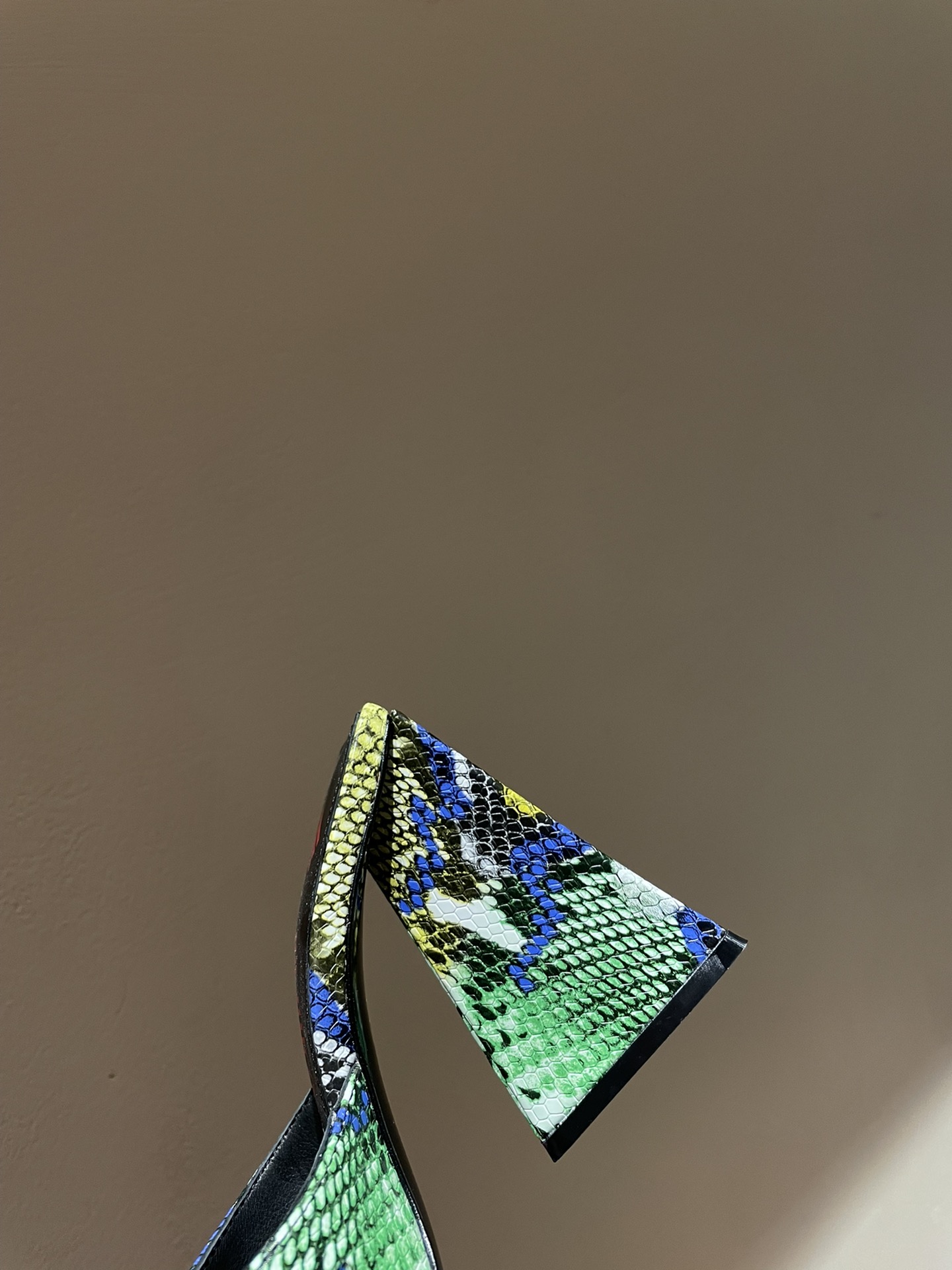 TheAttico | 𝟐𝟎𝟐𝟐𝟐/𝐒𝐒 𝐧𝐞𝐰 Spring/Summer 2021 collection The Attico personality triangle heel high heel sandals