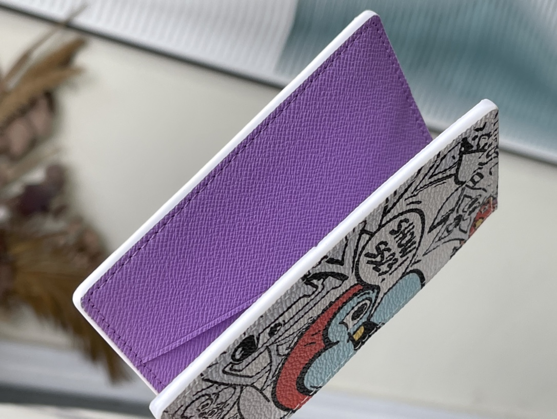 𝐋𝐎𝐔𝐈𝐒 𝐕𝐔𝐈𝐓𝐓𝐎𝐍    M82024