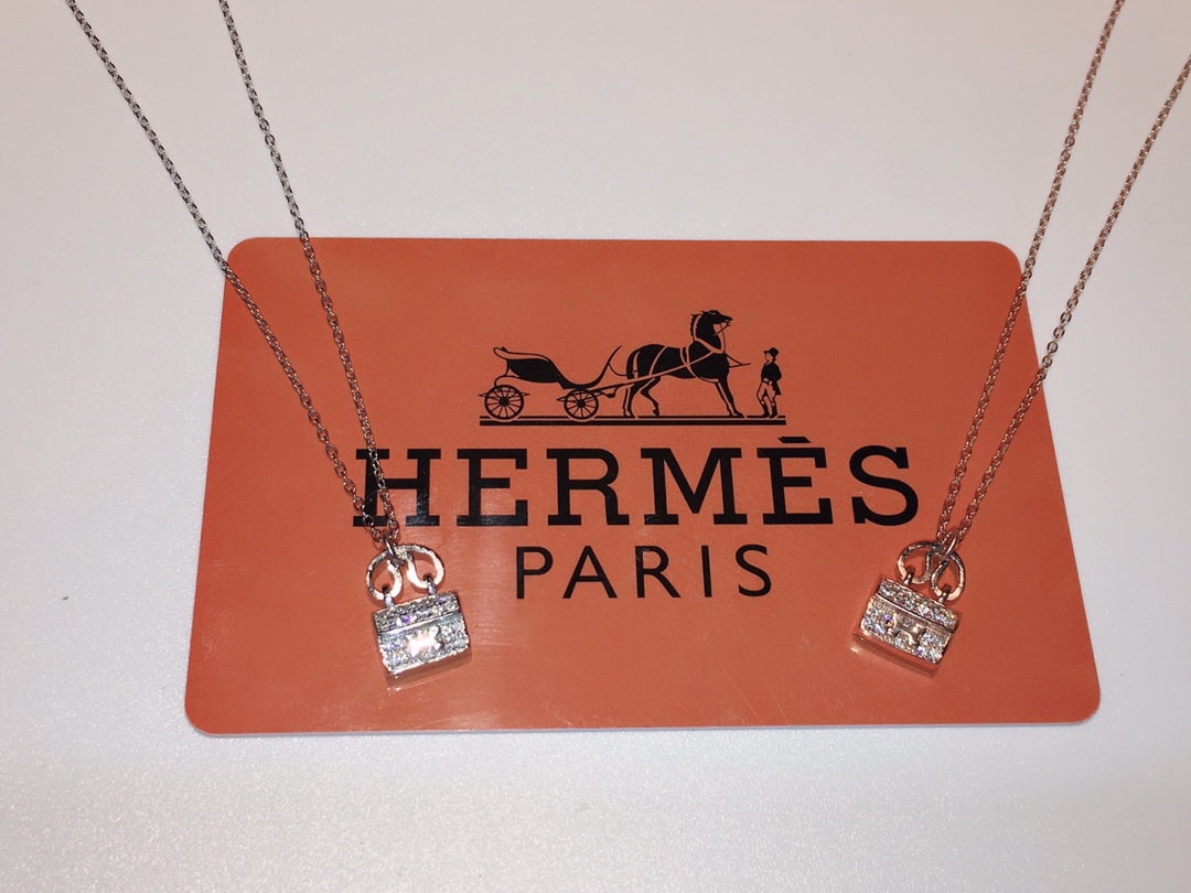 Hermes necklace