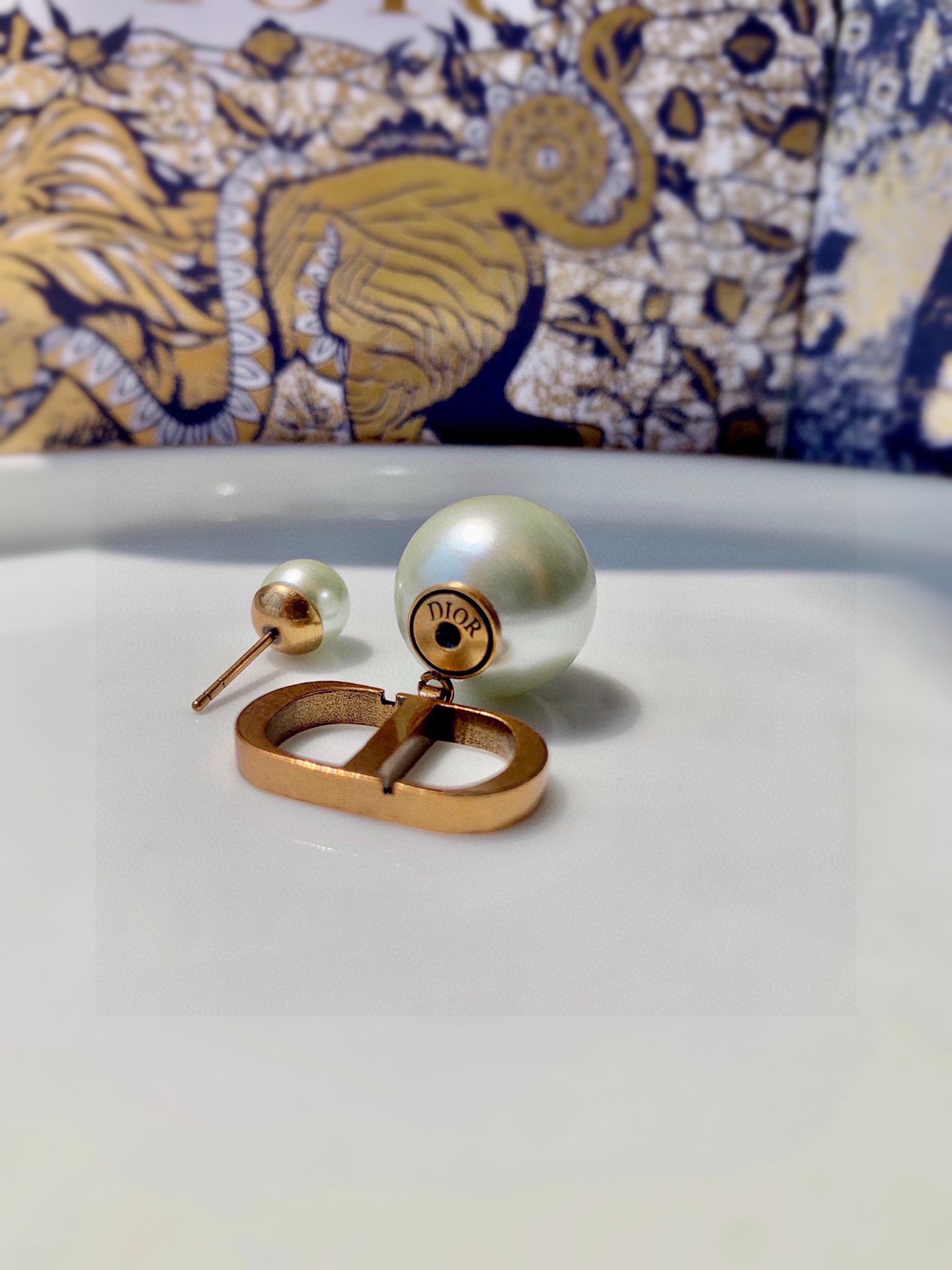 Dior cd letter pearl earrings earrings