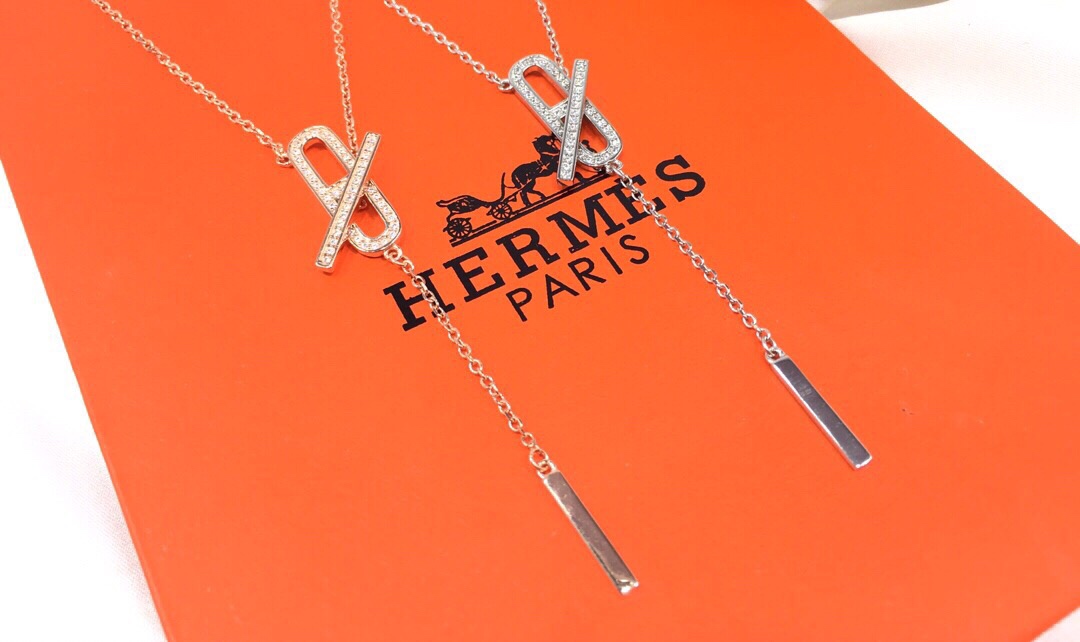 Hermes necklace