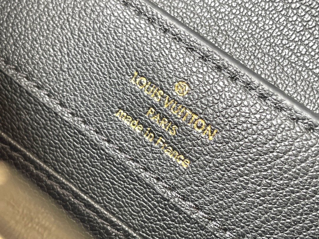 𝐋𝐎𝐔𝐈𝐒 𝐕𝐔𝐈𝐓𝐓𝐎𝐍   M51783