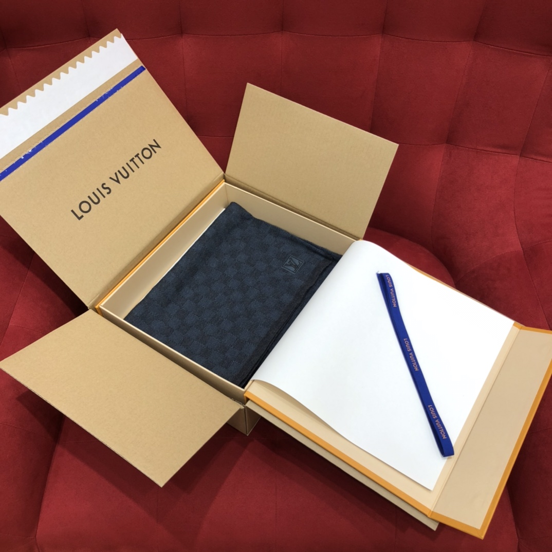 𝐋𝐨𝐮𝐢𝐬 𝐯𝐮𝐢𝐭𝐭𝐨𝐧 Checkered Men's Scarf 100% Wool