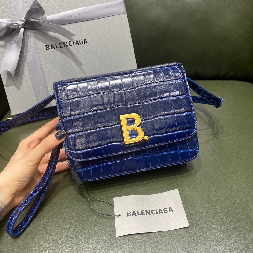 BALENCIAGA 𝘀𝗺𝗮𝗹𝗹 𝗯𝗮𝗴 𝗯𝗮𝗴 crocodile pattern treasure blue gold buckle