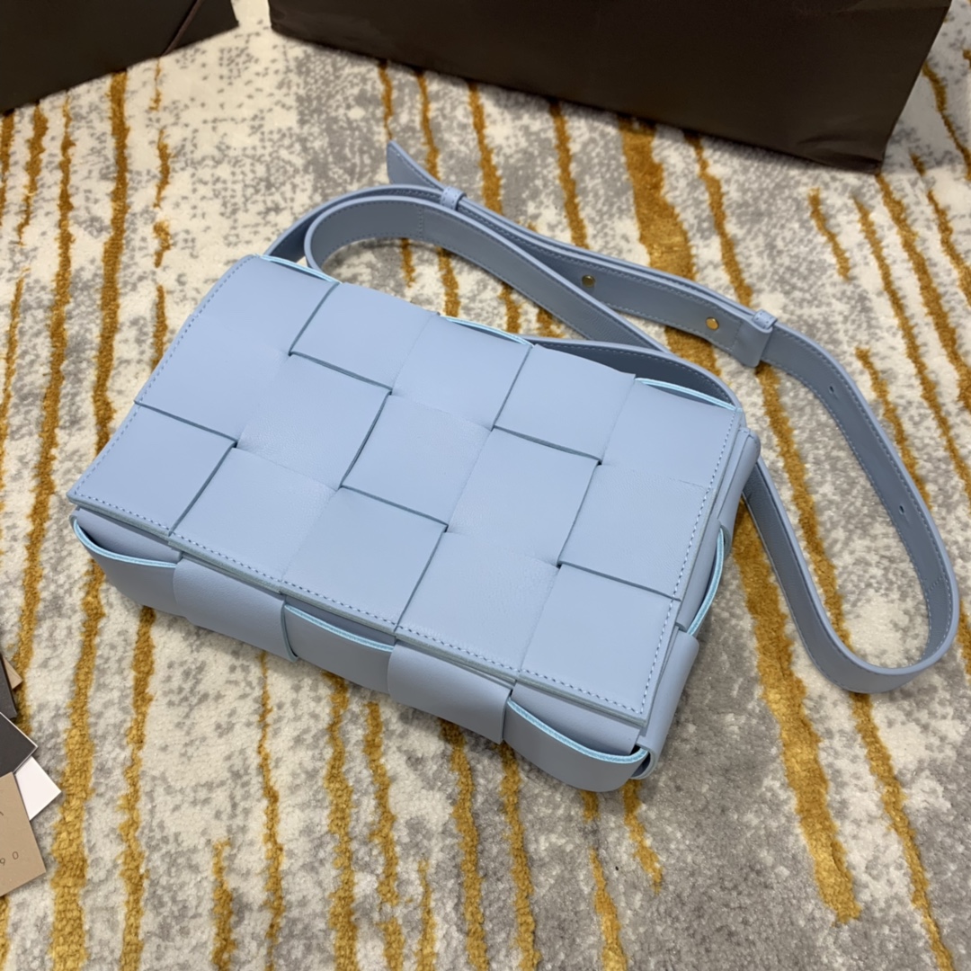 Bottega Veneta  𝘾𝘼𝙎𝙎𝙀𝙏𝙏𝙀 #578004