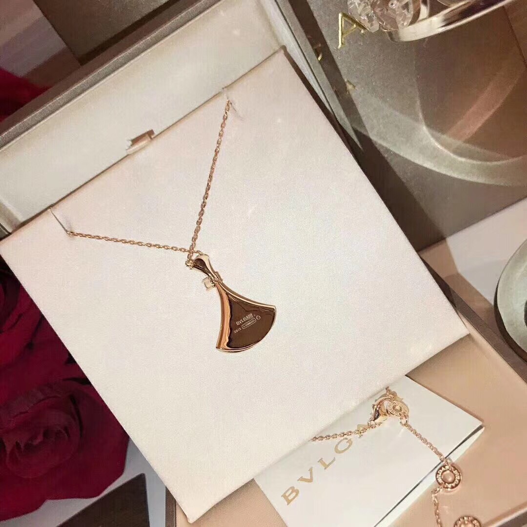 BVLGARI  necklace