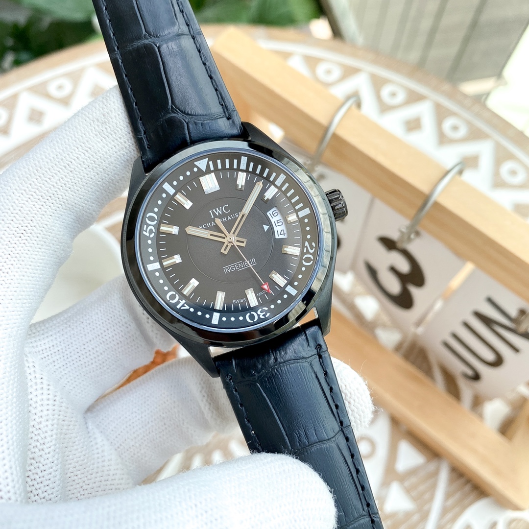 IWC- Fine men's watches Fully automatic mechanical movement, top 316 steel case and strap