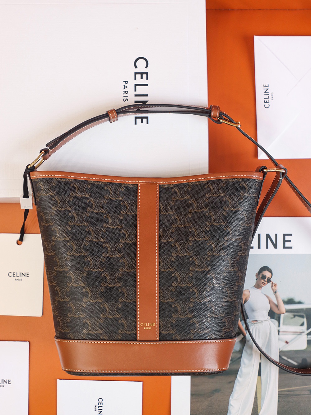 𝐂𝐞𝐥𝐢𝐧𝐞  𝐓𝐑𝐈𝐎𝐌𝐏𝐇𝐄 𝐂𝐀𝐍𝐕𝐀𝐒 bucket bag #191442