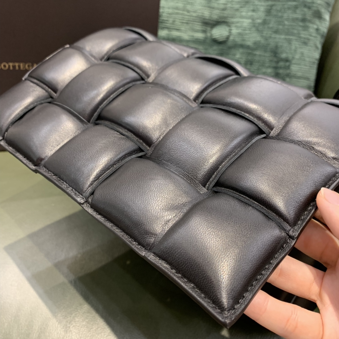 Bottega Veneta  PADDED  CASSETTE #591970