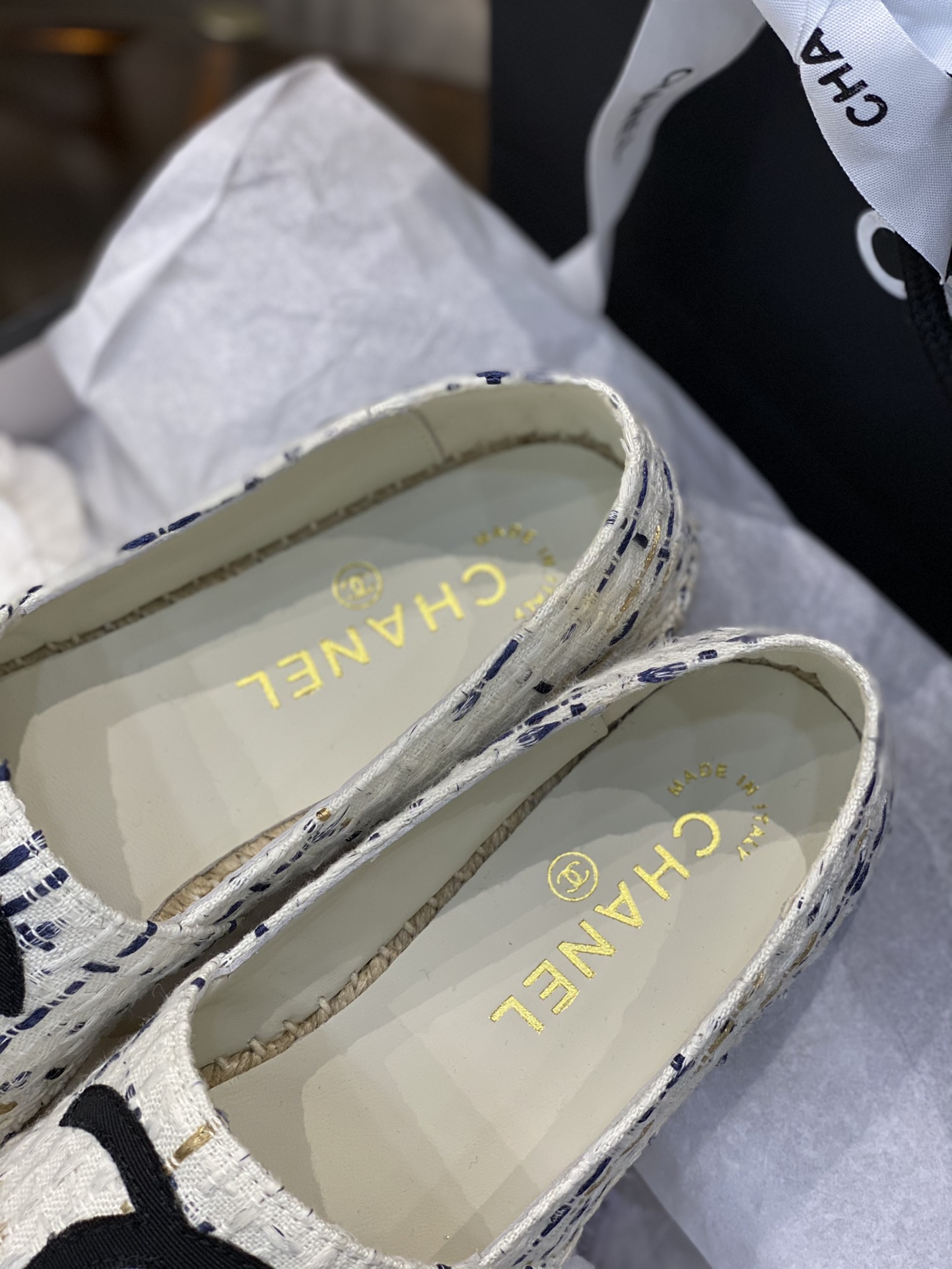 CHANEL fisherman shoes Chanel classic version of the original injection of rubber translucent rubber original color hemp sole