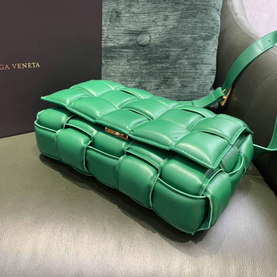 Bottega Veneta  PADDED  CASSETTE #591970