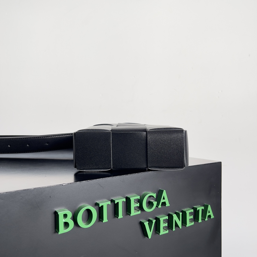 Bottega Veneta BV Mobile Phone Bag Black #729298