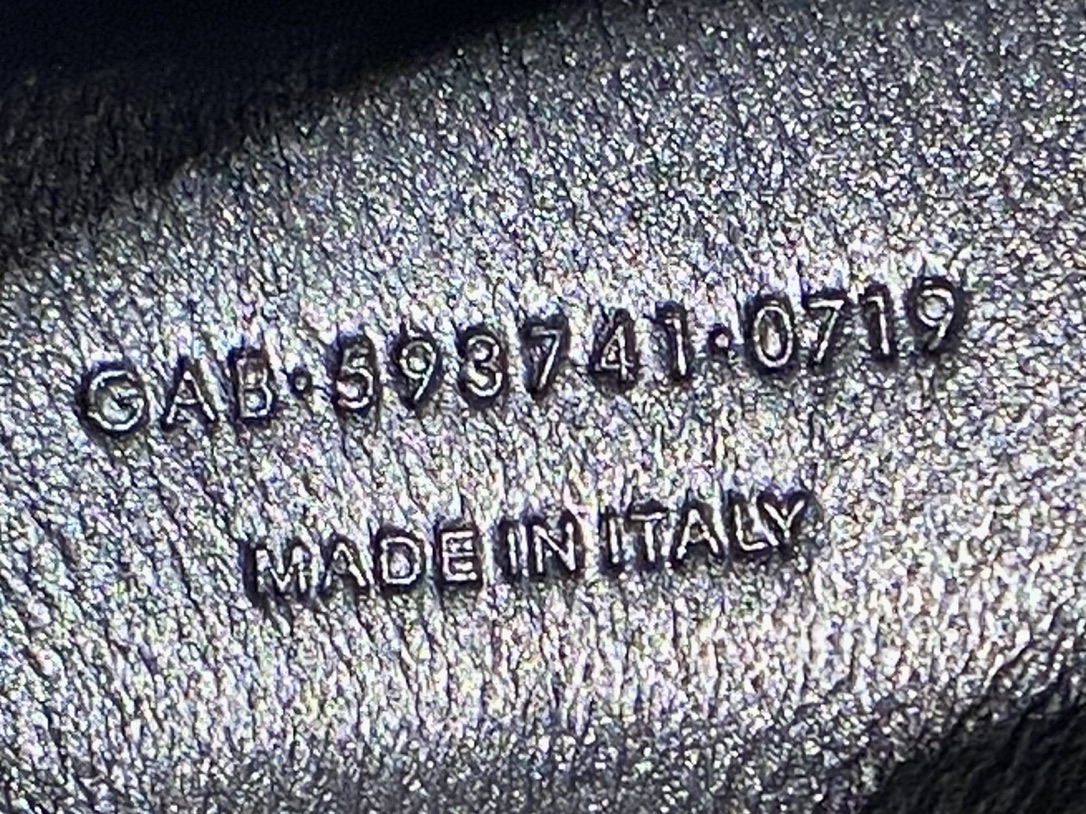 SAINT LAURENT 𝑴𝑨𝑵𝑯𝑨𝑻𝑻𝑨𝑵 𝑵𝑨𝑵𝑶#593741