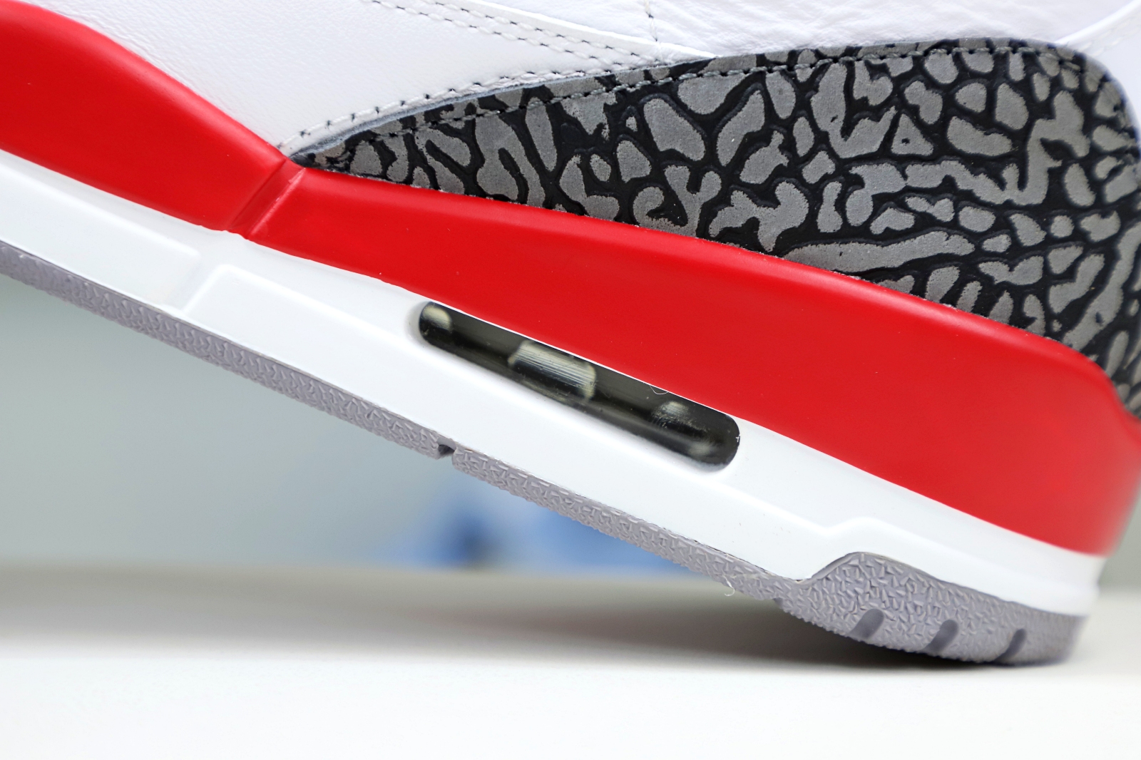 AIR JORDAN 3RETRO FIRERED （DN3707-160)