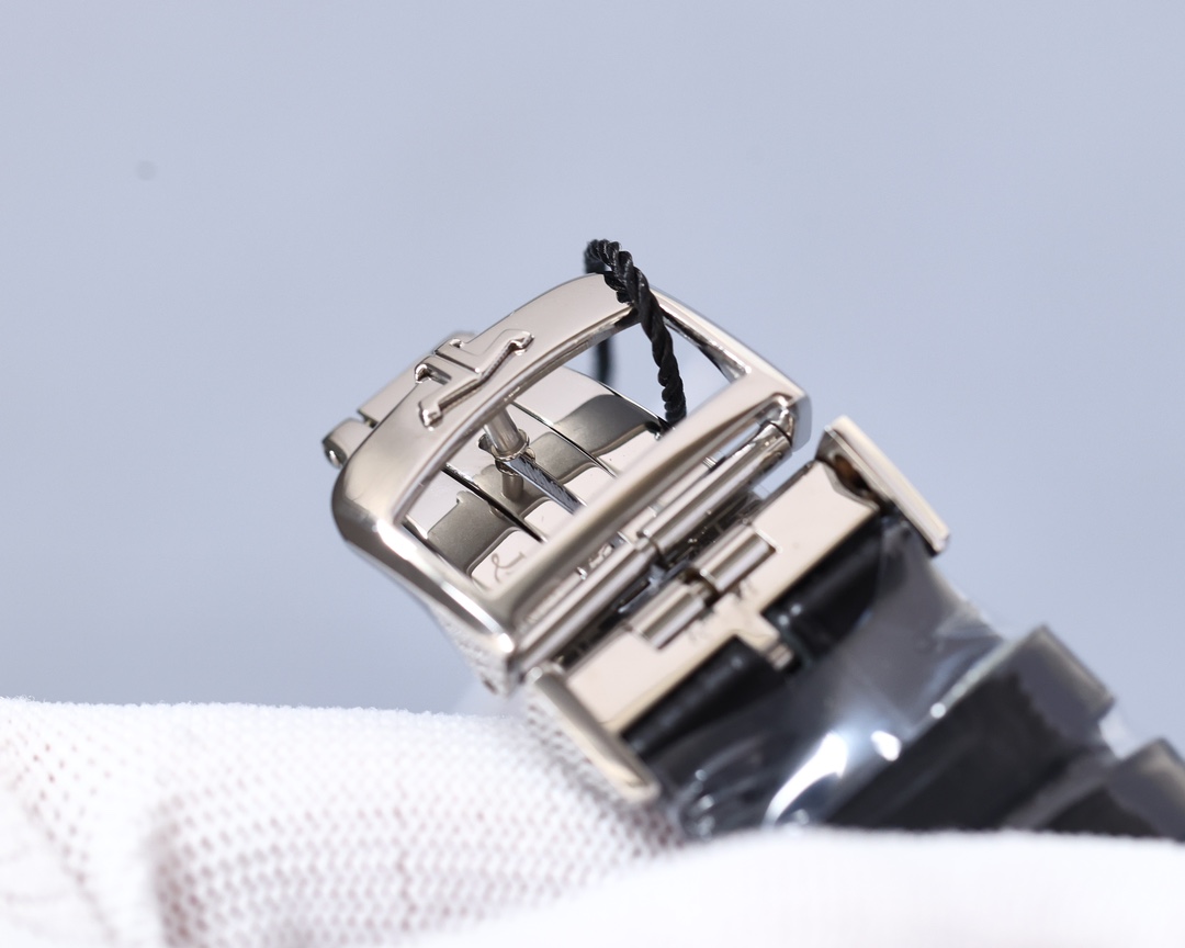 Jaeger-LeCoultre Flip Full Diamond Collection