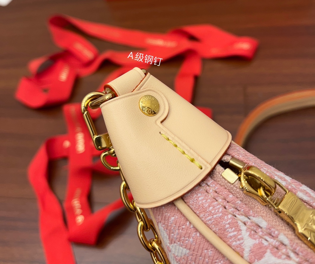 Louis Vuitton M81167