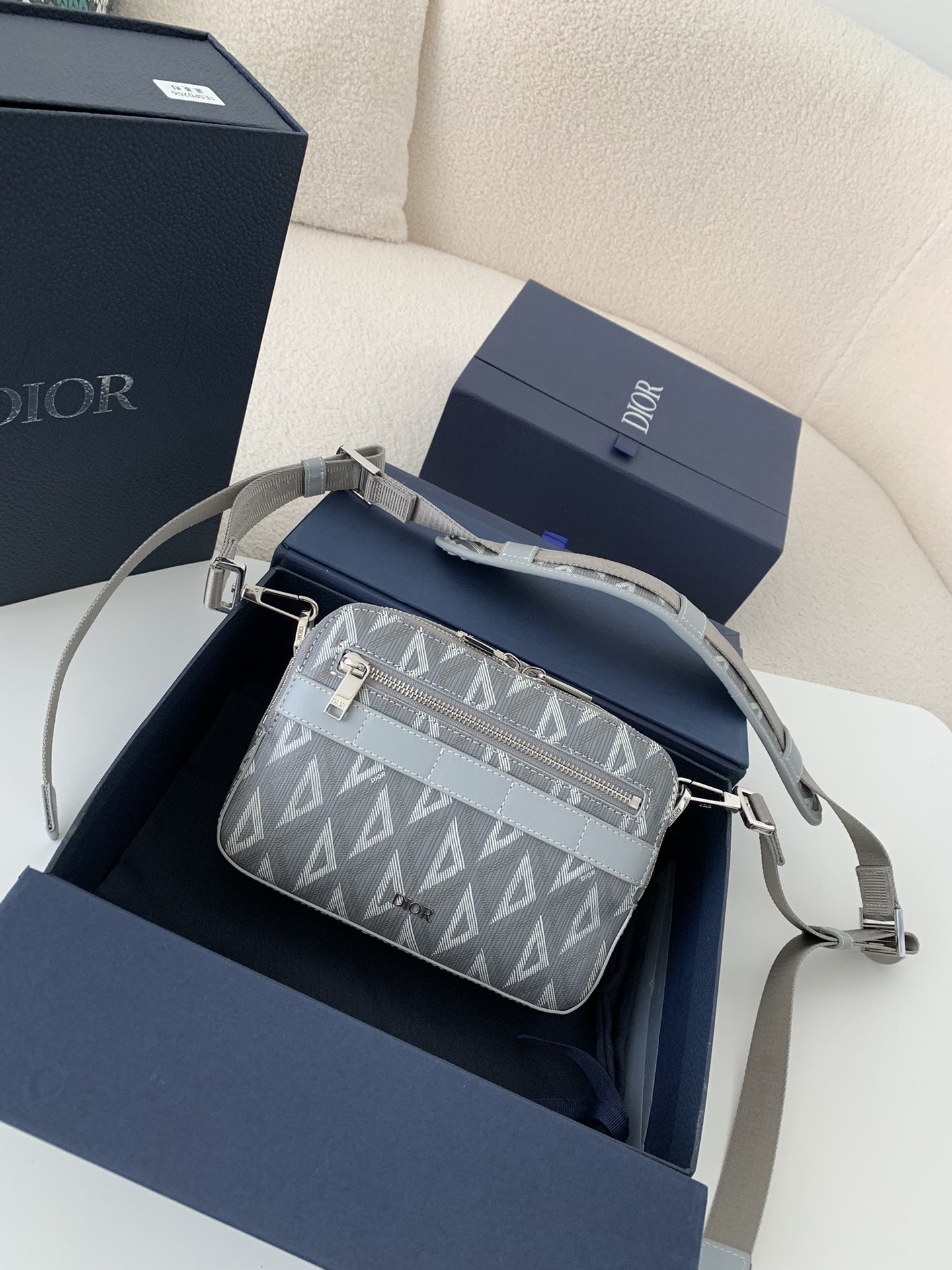 DIOR Men's SAFARI Messenger Bag, Top Quality Size: 22 * 15 * 6cm