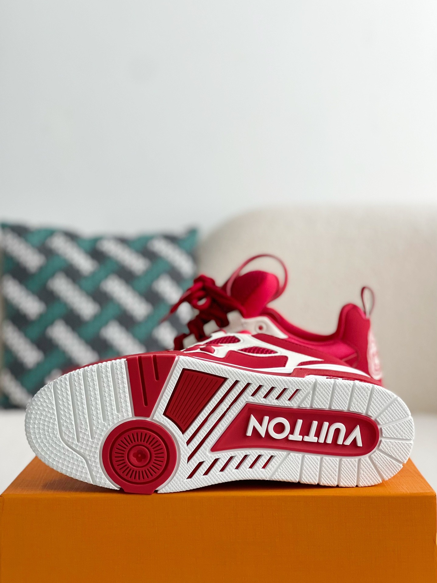 LOUIS VUITTON RUNNER TATIC Sneakers