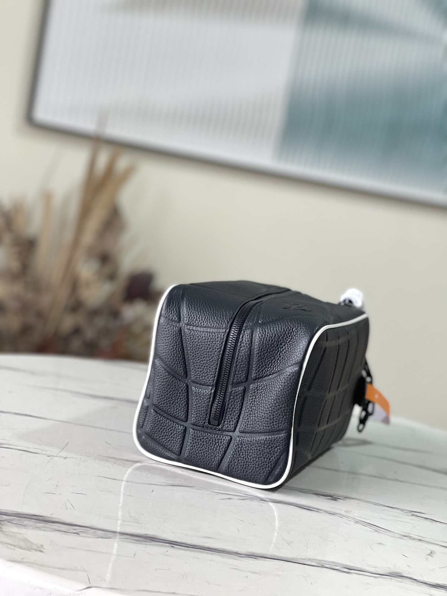 𝐋𝐎𝐔𝐈𝐒 𝐕𝐔𝐈𝐓𝐓𝐎𝐍    M81849