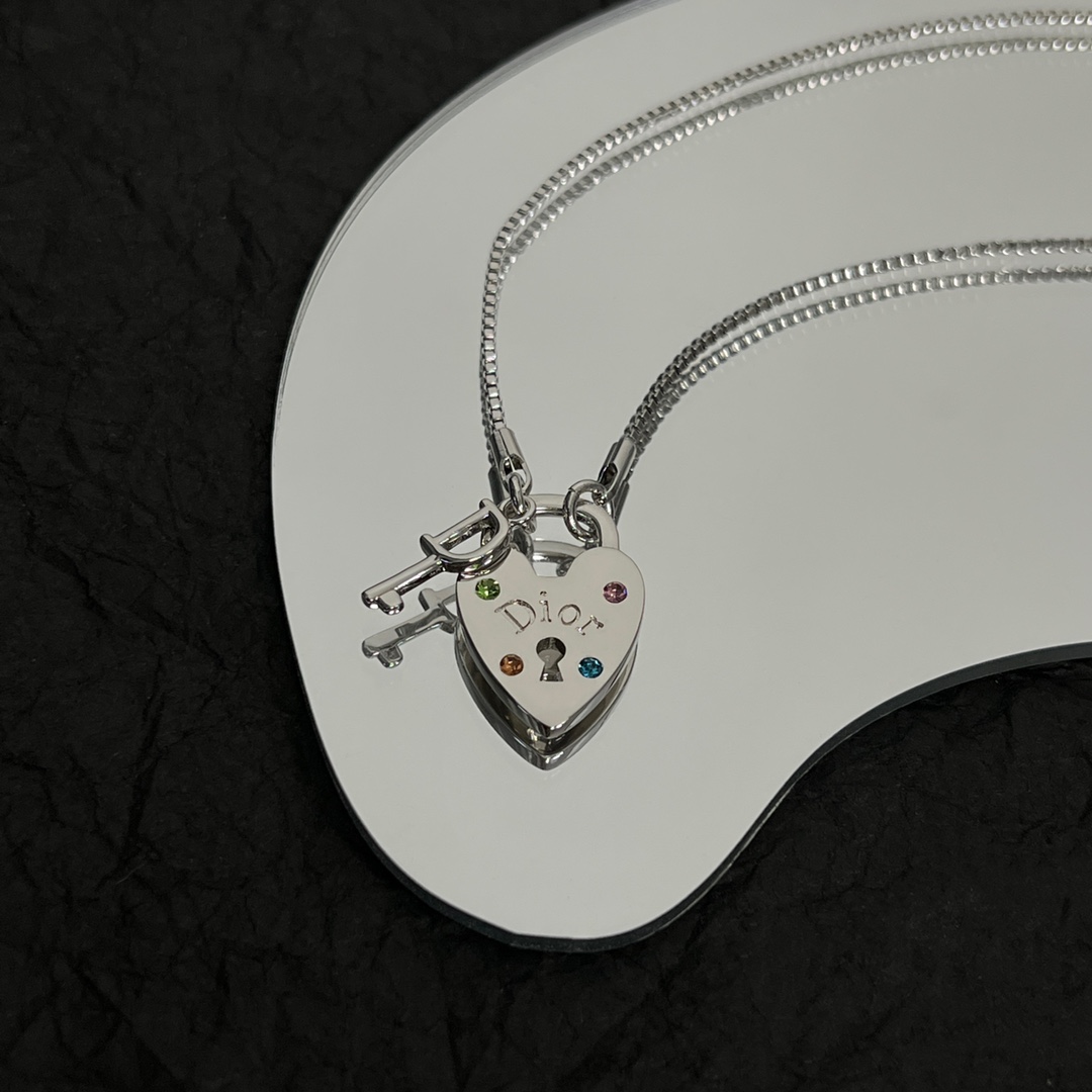 Dior necklace