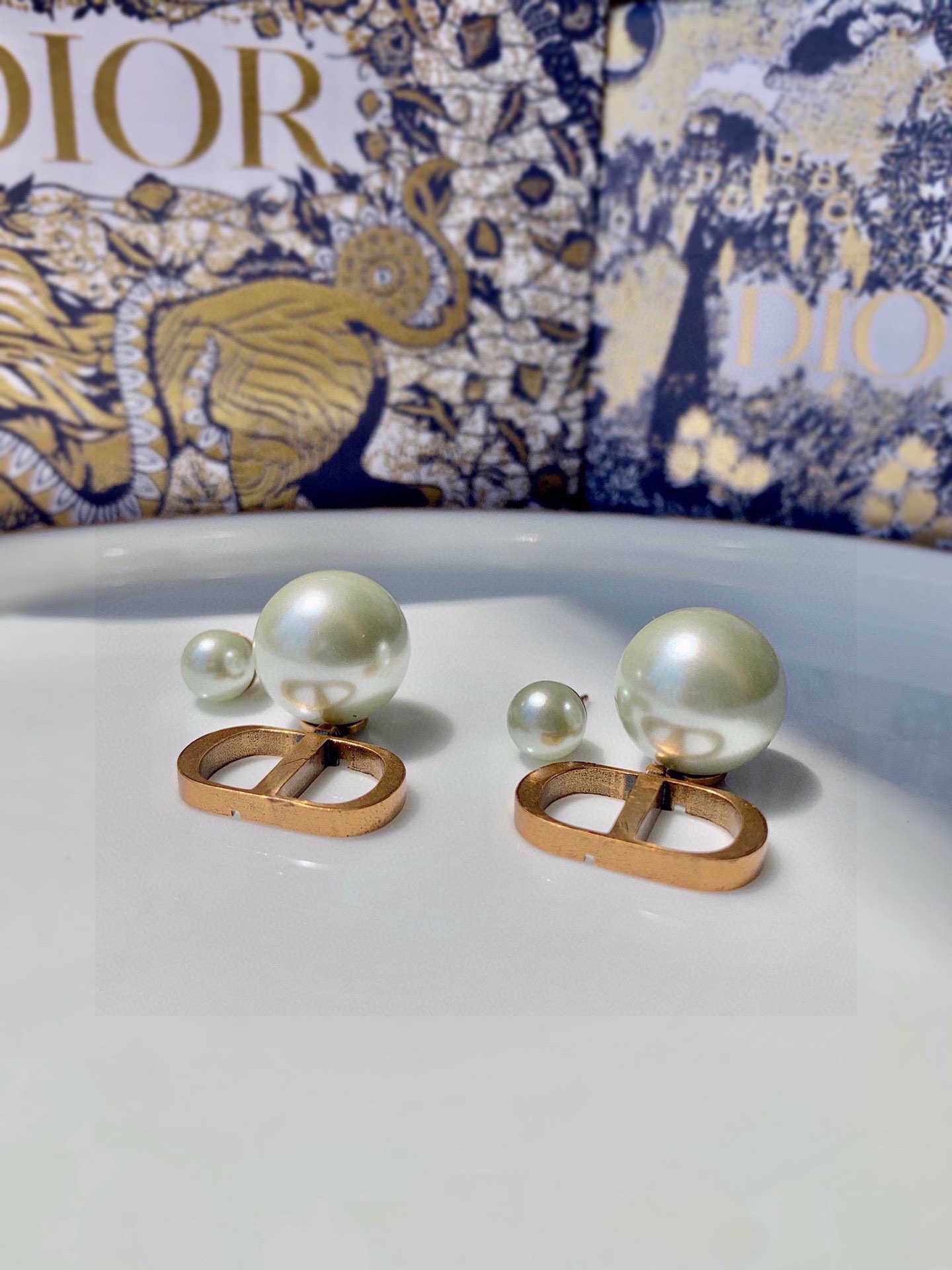 Dior cd letter pearl earrings earrings