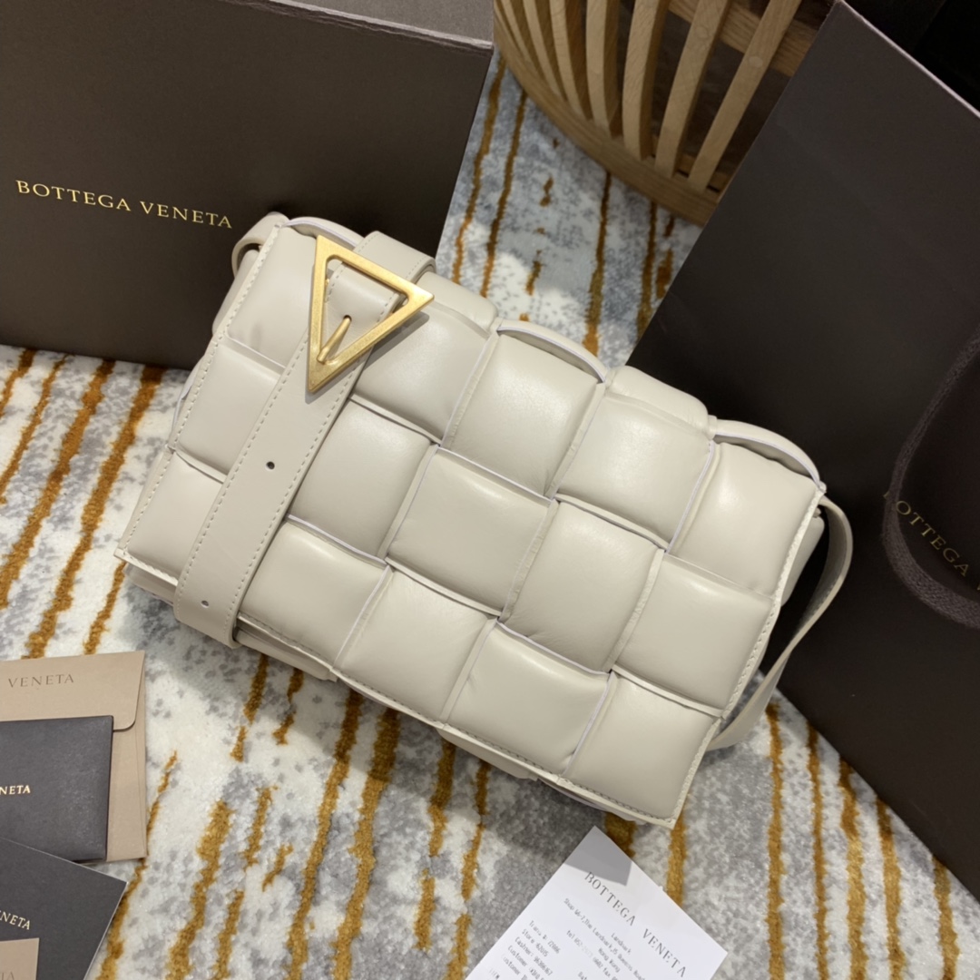 Bottega Veneta  PADDED  CASSETTE #591970