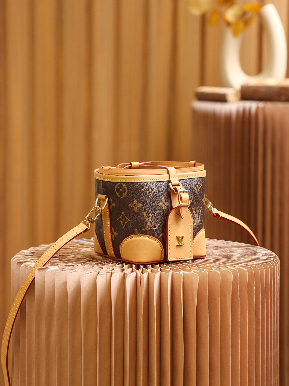 Louis Vuitton 𝐍𝐨𝐞 𝐏𝐮𝐫𝐬𝐞 small bucket #M57099
