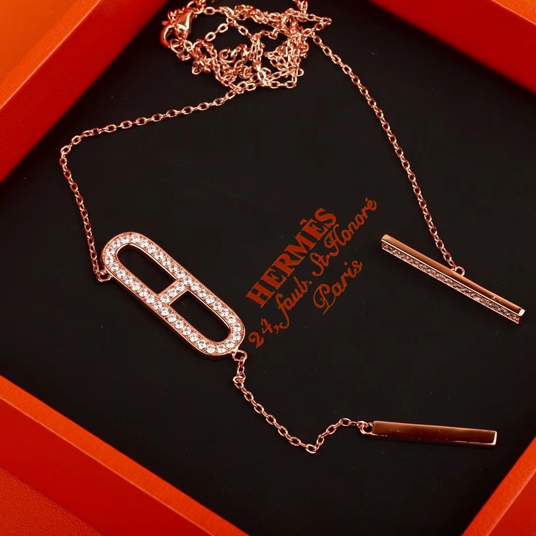 Hermes necklace