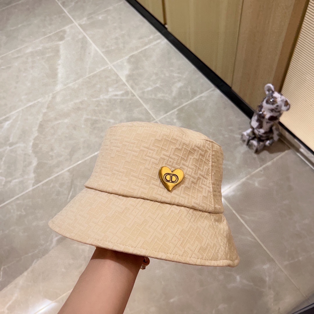 [DIOR Dior] 2023 spring and summer simple heart-shaped logo fisherman hat