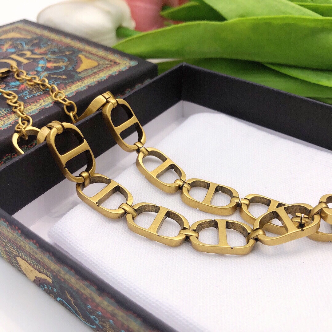 Dior necklace
