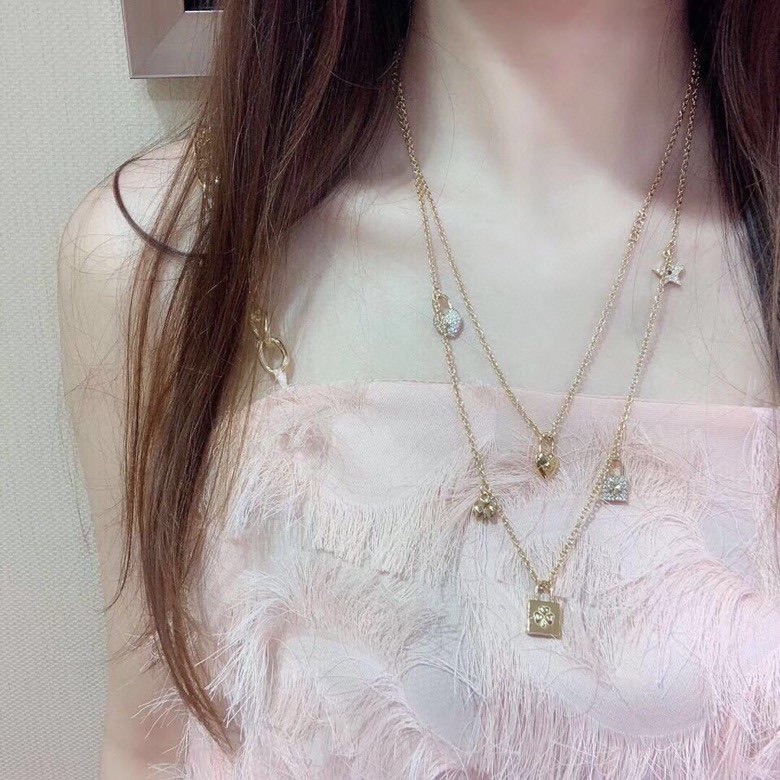 Dior necklace