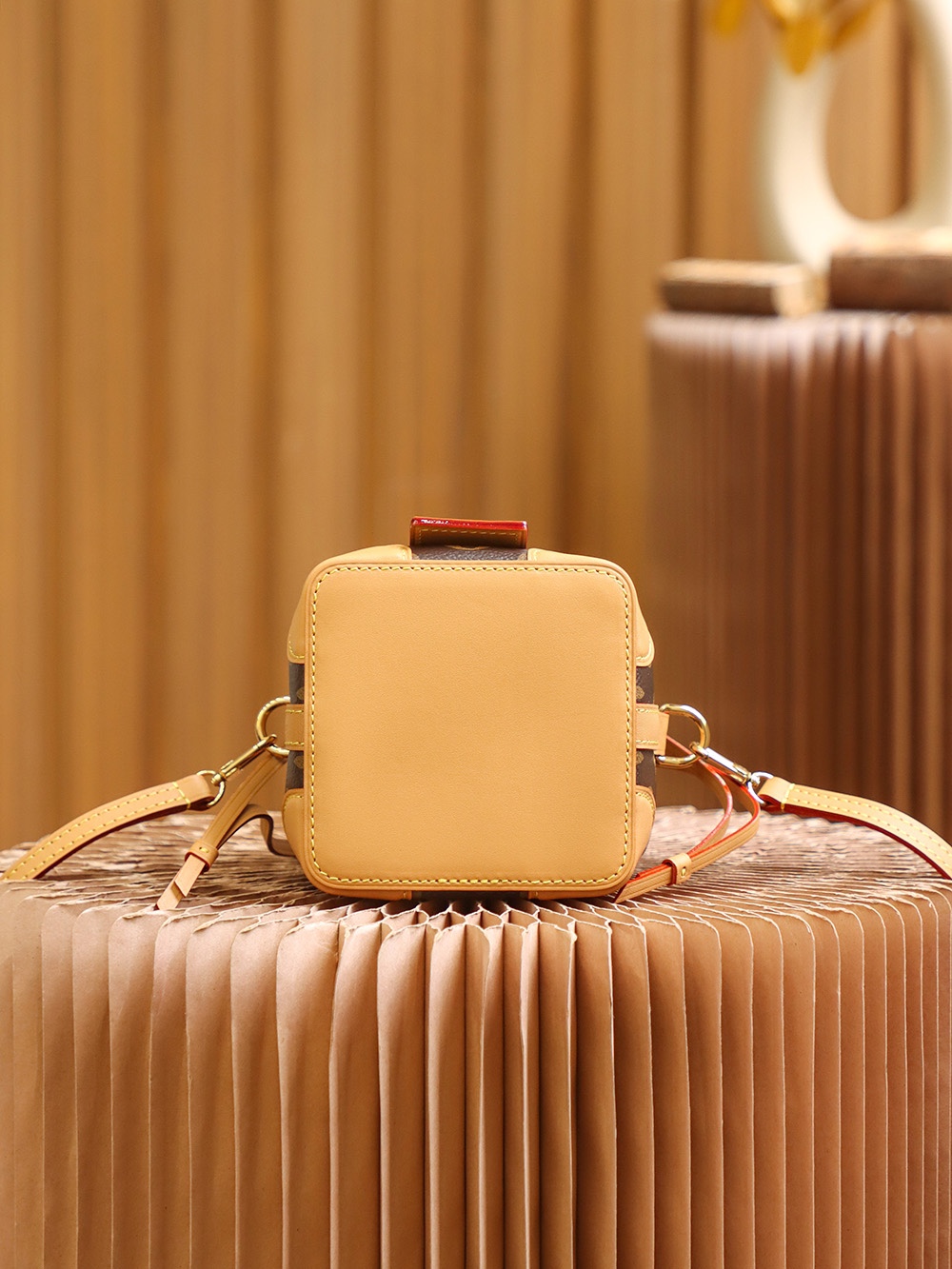 Louis Vuitton 𝐍𝐨𝐞 𝐏𝐮𝐫𝐬𝐞 small bucket #M57099