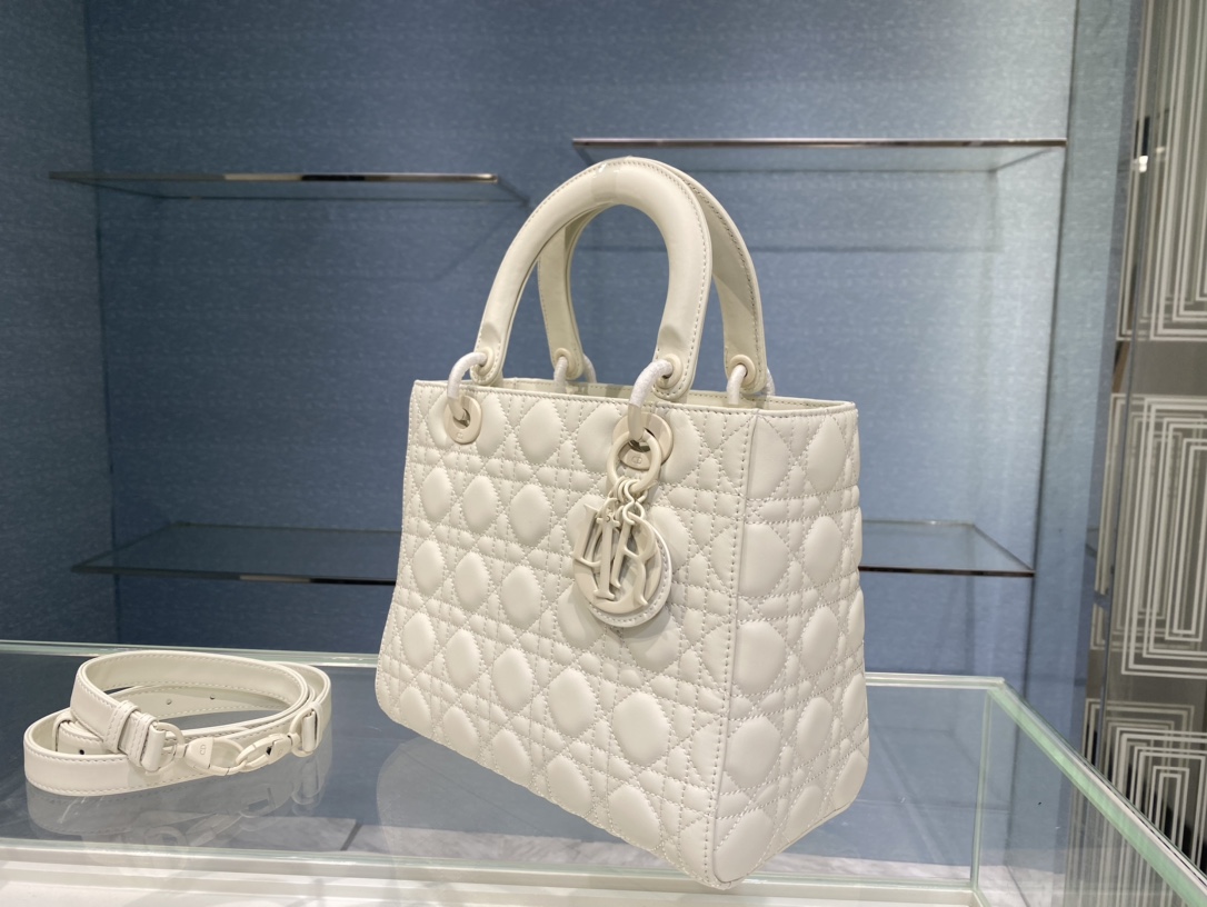 Dior lady 24cm matte white