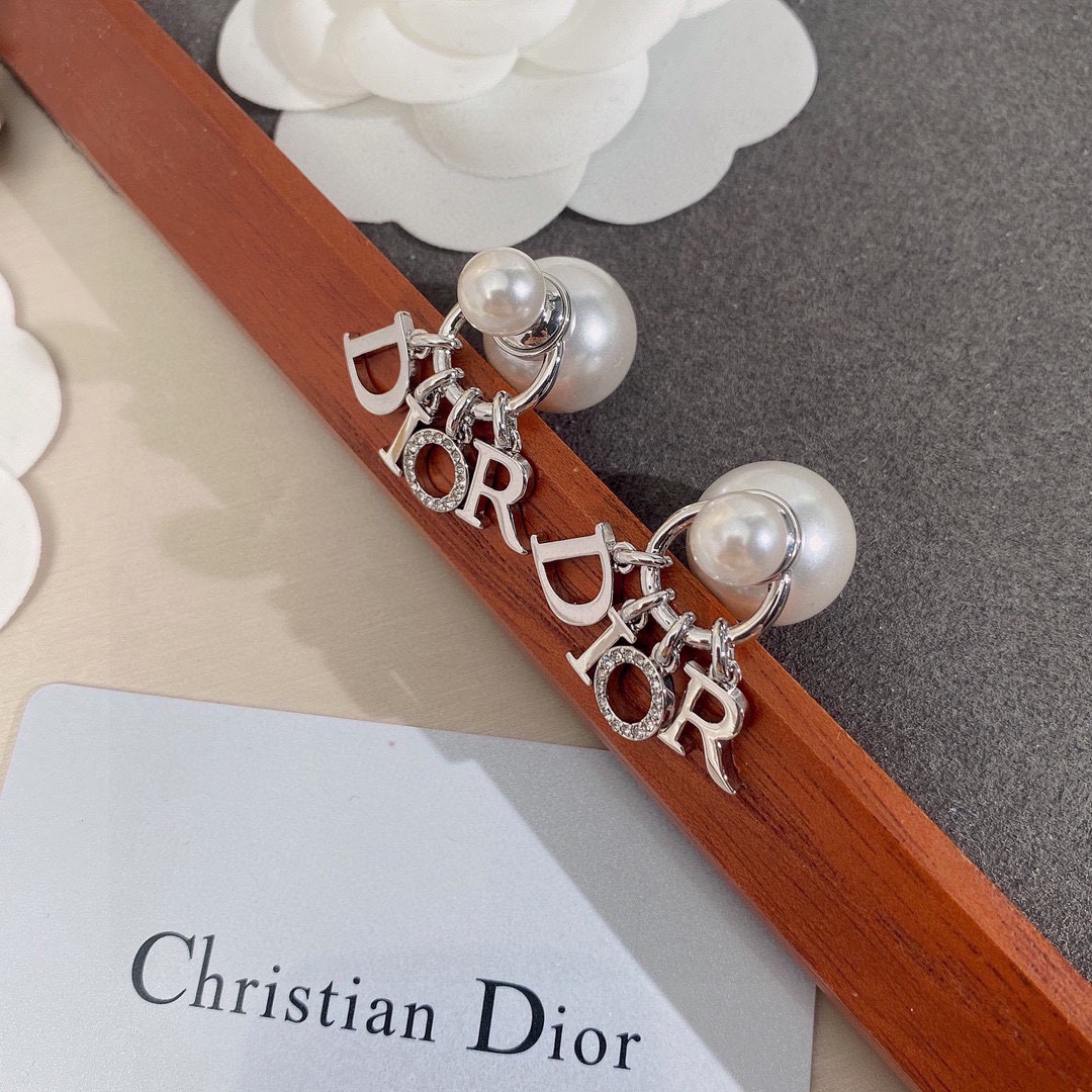 Dior pearl earrings