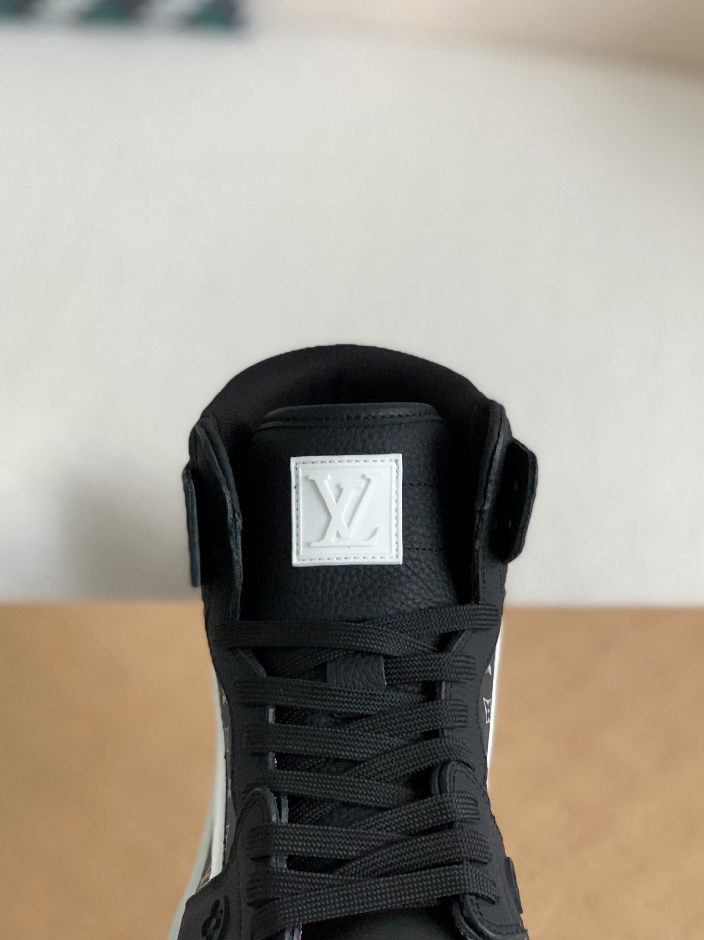 Louis Vuitton x Nike Air Jorda 1 High AJ1 Sneakers