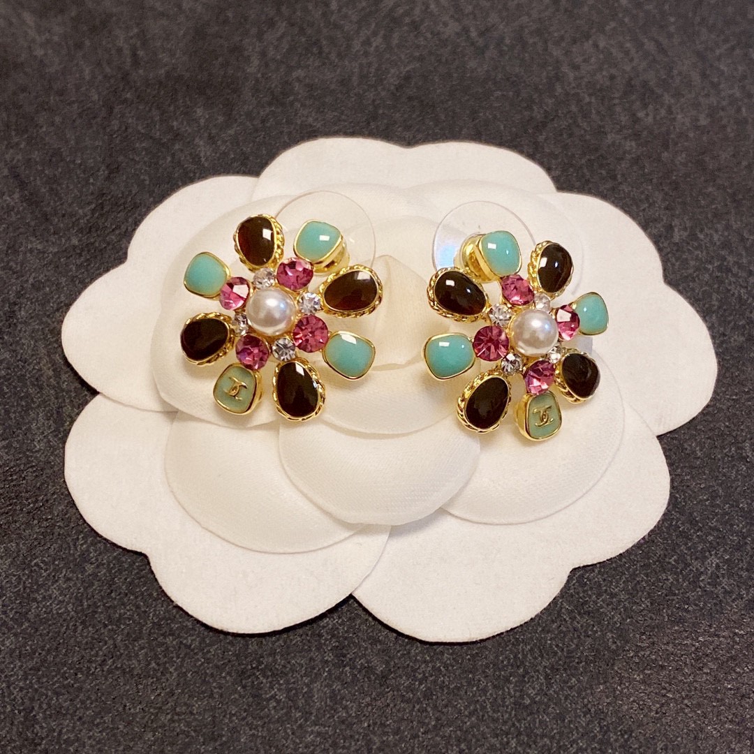 CHANEL🇫🇷Xiaoxiang 23ss new color drop oil petal earrings earrings